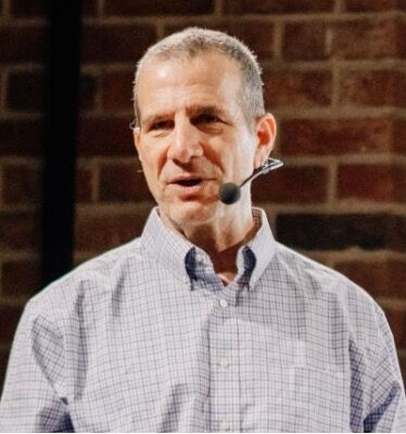 Image for the Tweet beginning: Stop expecting new hires to